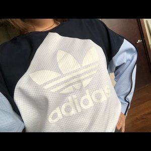 Adidas Women’s Sweatshirt Size Medium